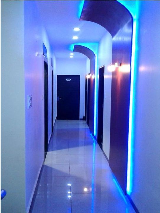 Fabexpress Adore Inn - Nr Mumbai International Airport Buitenkant foto