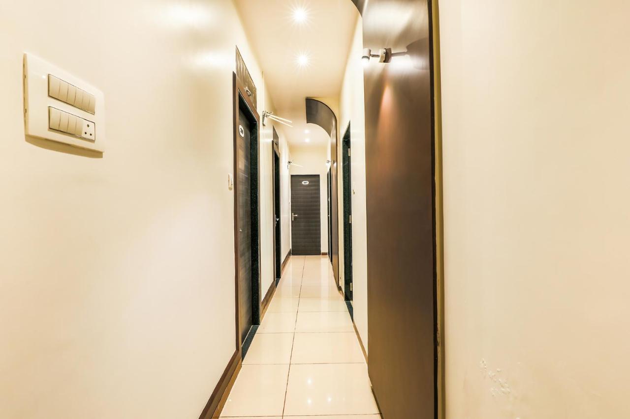 Fabexpress Adore Inn - Nr Mumbai International Airport Buitenkant foto